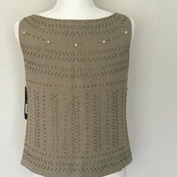 Top - Picture 5 of 7